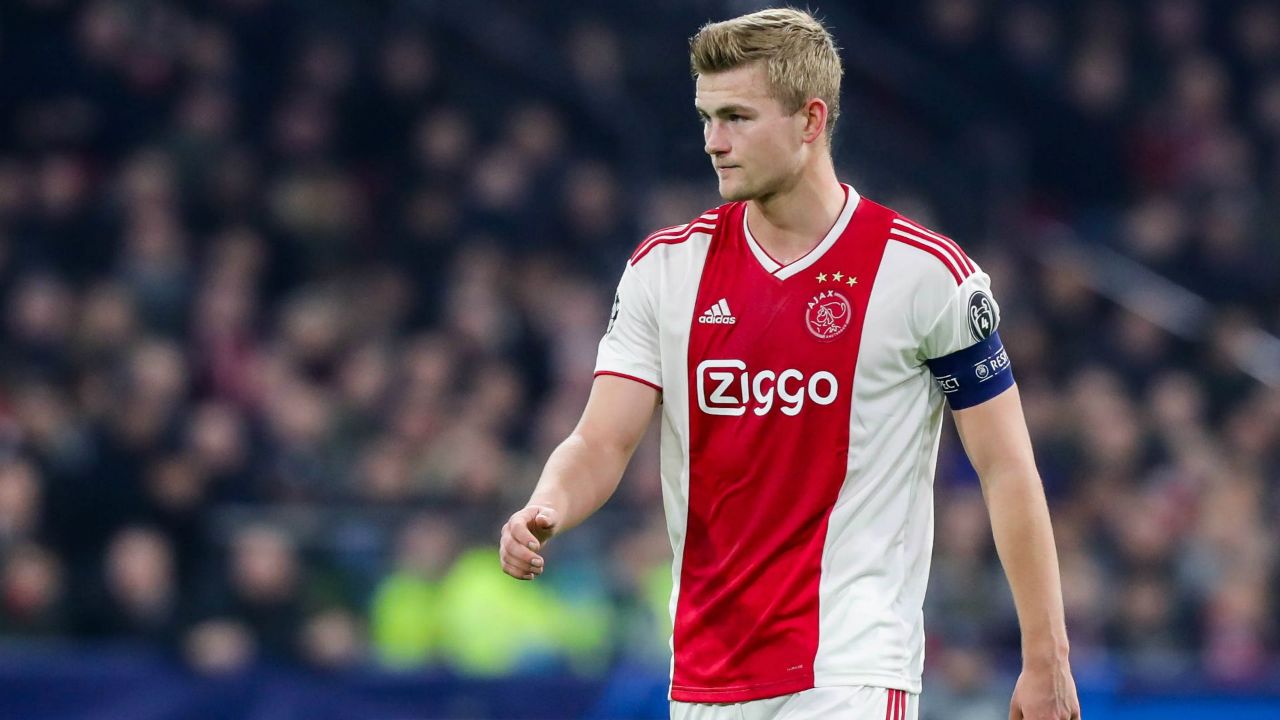 连败后，外国队友、俱乐部教练、国乒功勋教练都在为樊振东发声！